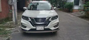 নিসান এক্স-ট্রেইল ২০১৭ সাদা