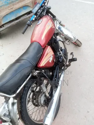 বাজাজ বক্সার ২০১১ রেড