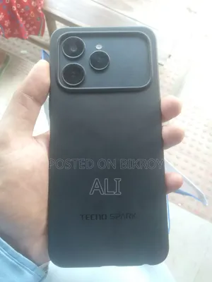 টেকনো স্পার্ক ৪০ ১২৮ জিবি ব্ল্যাক