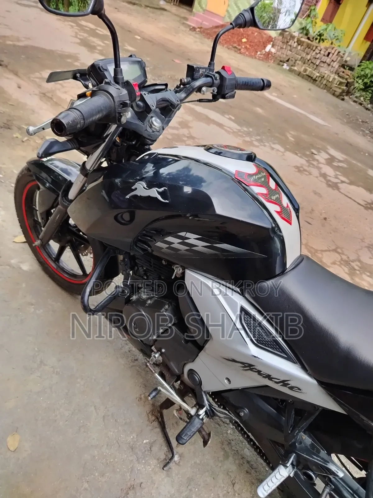 TVS Apache RTR 160 4V 2019 Black