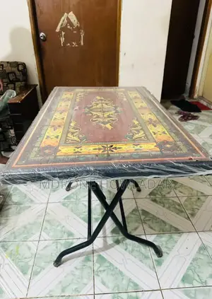 A 40-inch large RFL table