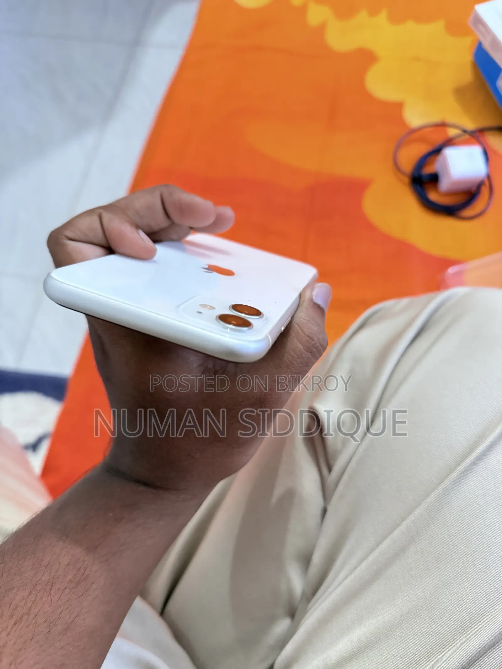 অ্যাপল আইফোন ১১ ১২৮ জিবি হোয়াইট