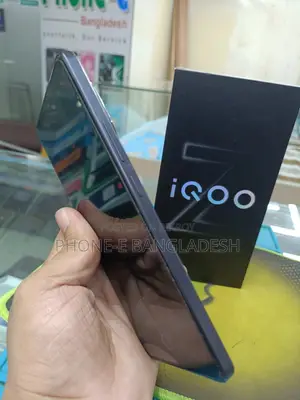 iQOO 256 GB Black