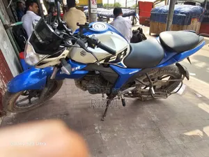 সুজুকি জিক্সার ২০১৭ নীল