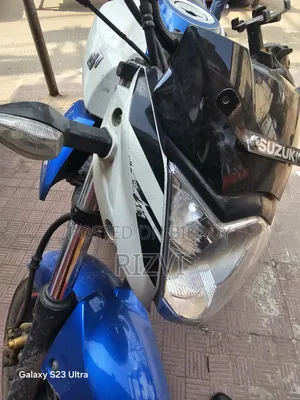 সুজুকি জিক্সার ২০১৭ নীল