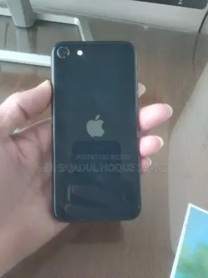 Apple iPhone SE (2022) 64 GB Black