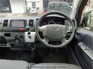 Toyota HiAce 2021 White