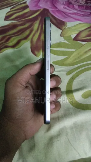 Tecno Spark Go 2 64 GB Silver