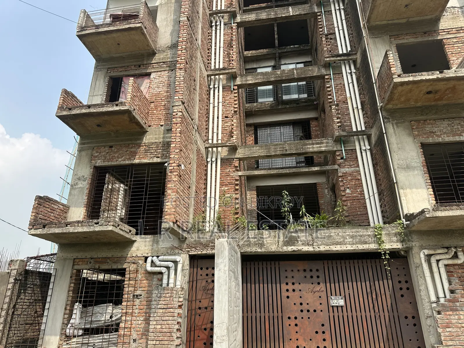Block-L, 5-Katha, Near 300' 130' Wide Road, Bashundhara R/A
