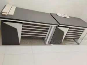 ২টি টেবিল এবং ১টি ফ্রন্ট ডেস্ক