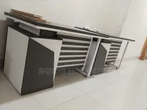 ২টি টেবিল এবং ১টি ফ্রন্ট ডেস্ক