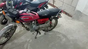 হন্ডা ১৯৯০ রেড