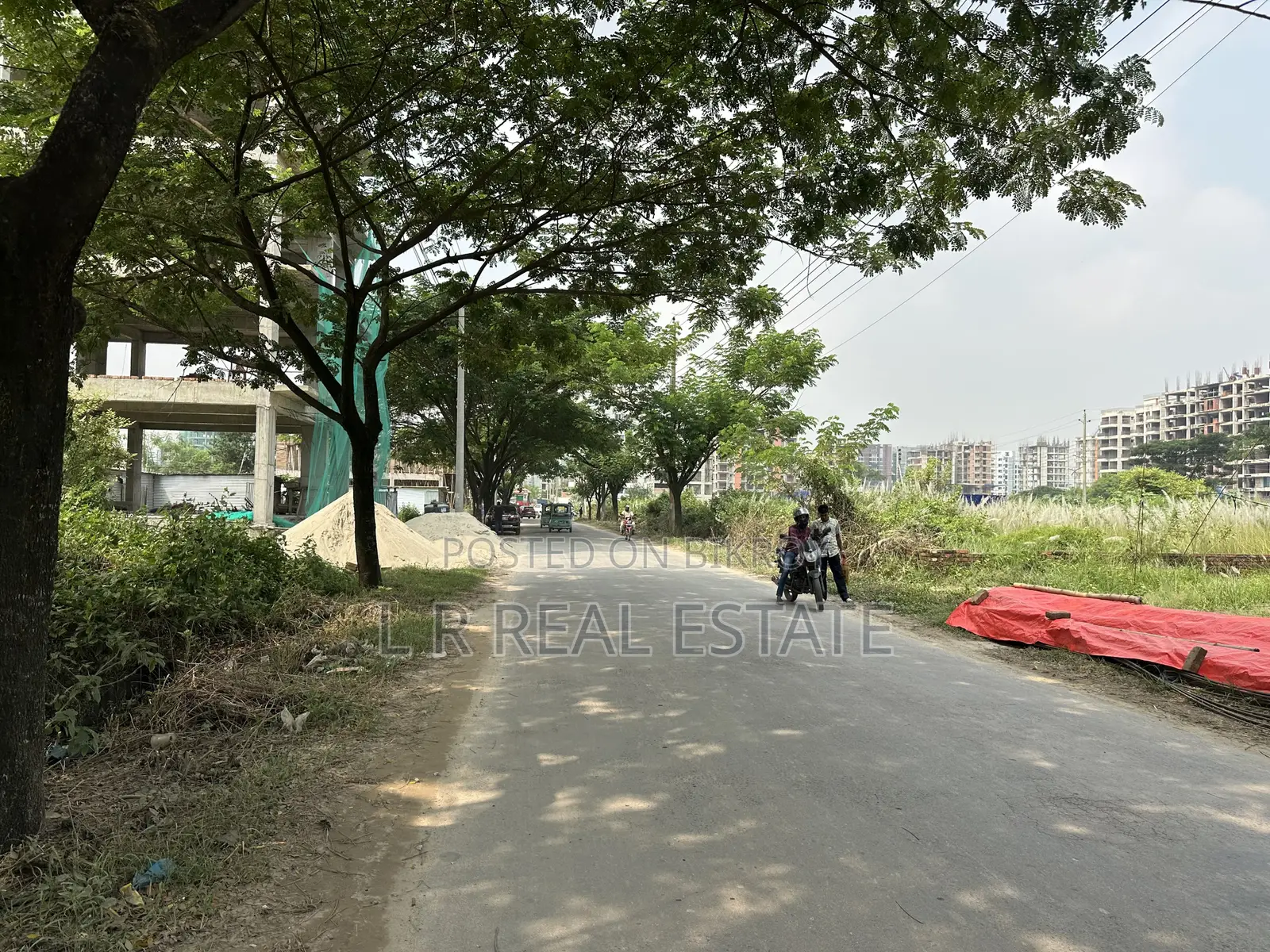 Block-M, 3-Katha, South-Facing, Front 40' Road, Bashundhara R/A