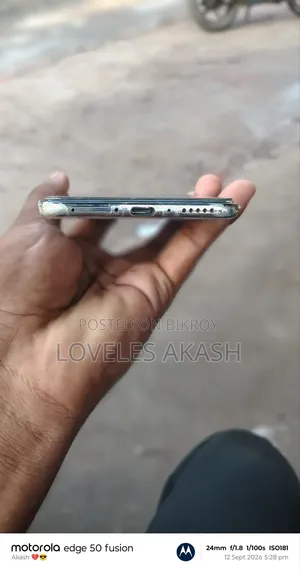 Vivo V50e 128 GB White