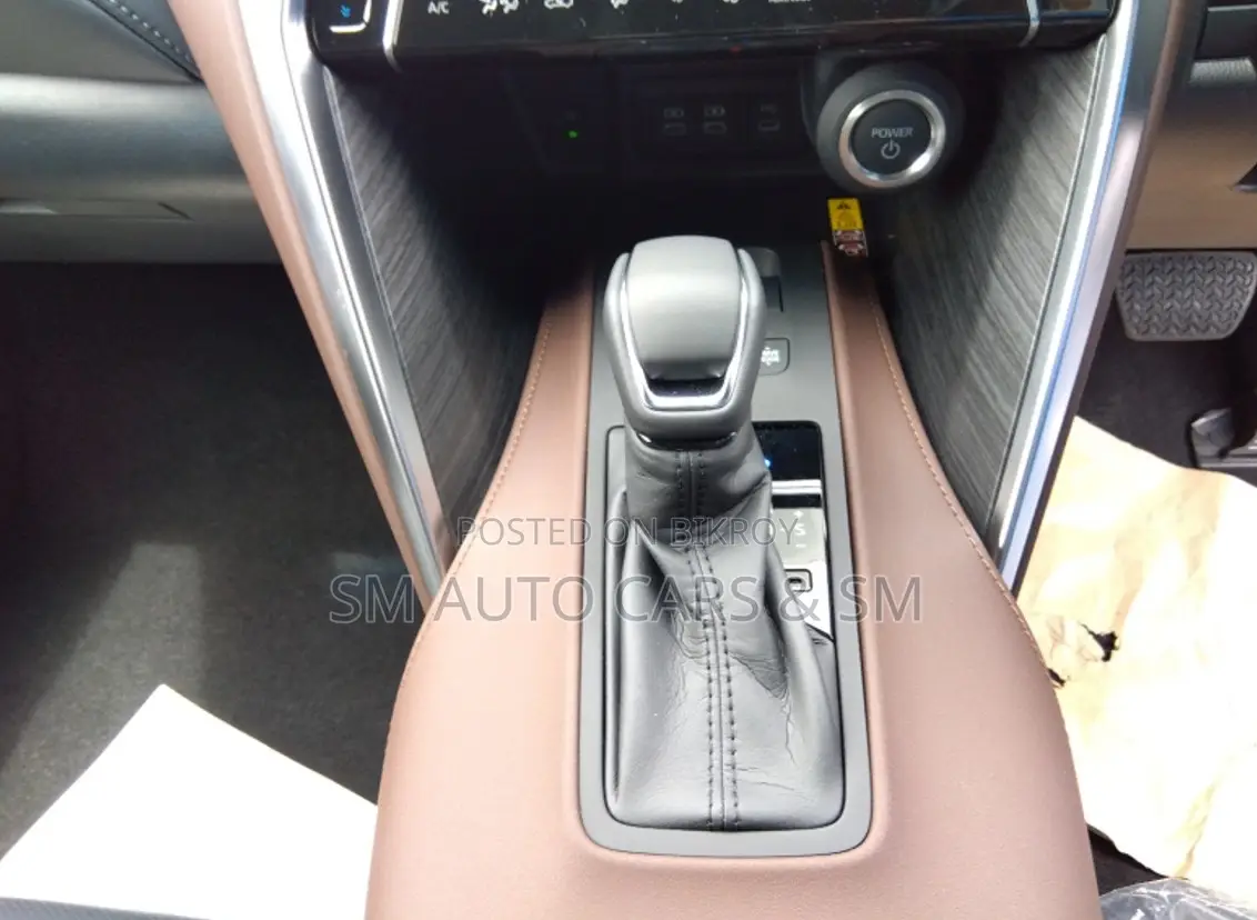 Toyota Harrier Hybrid Z 2023 Pearl