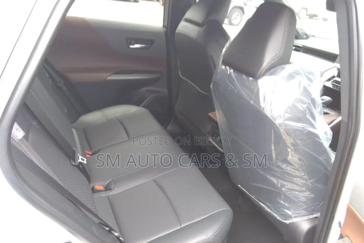 Toyota Harrier Hybrid Z 2023 Pearl