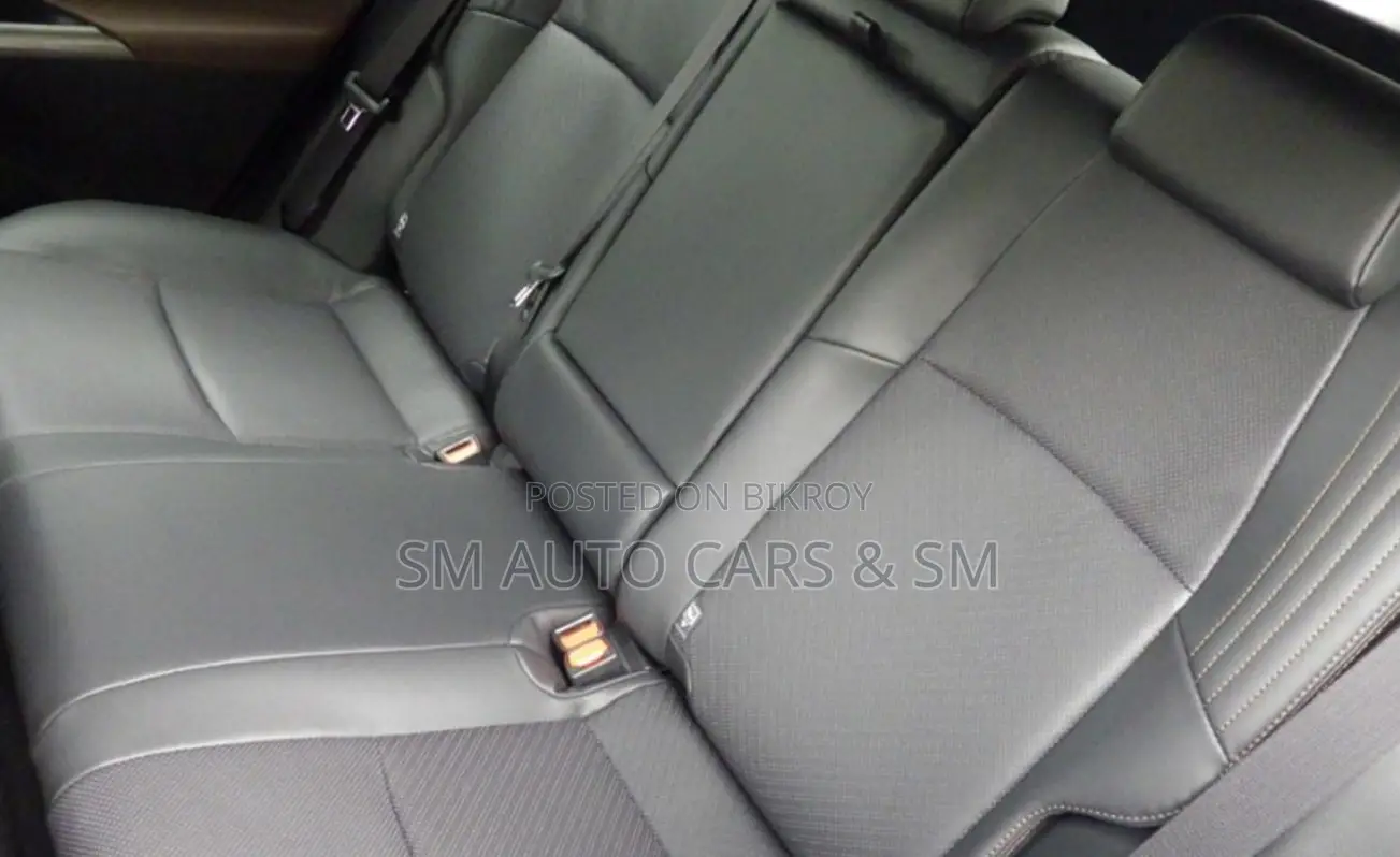 Toyota Harrier Hybrid Z 2023 Pearl