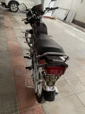Yamaha 2004 Black