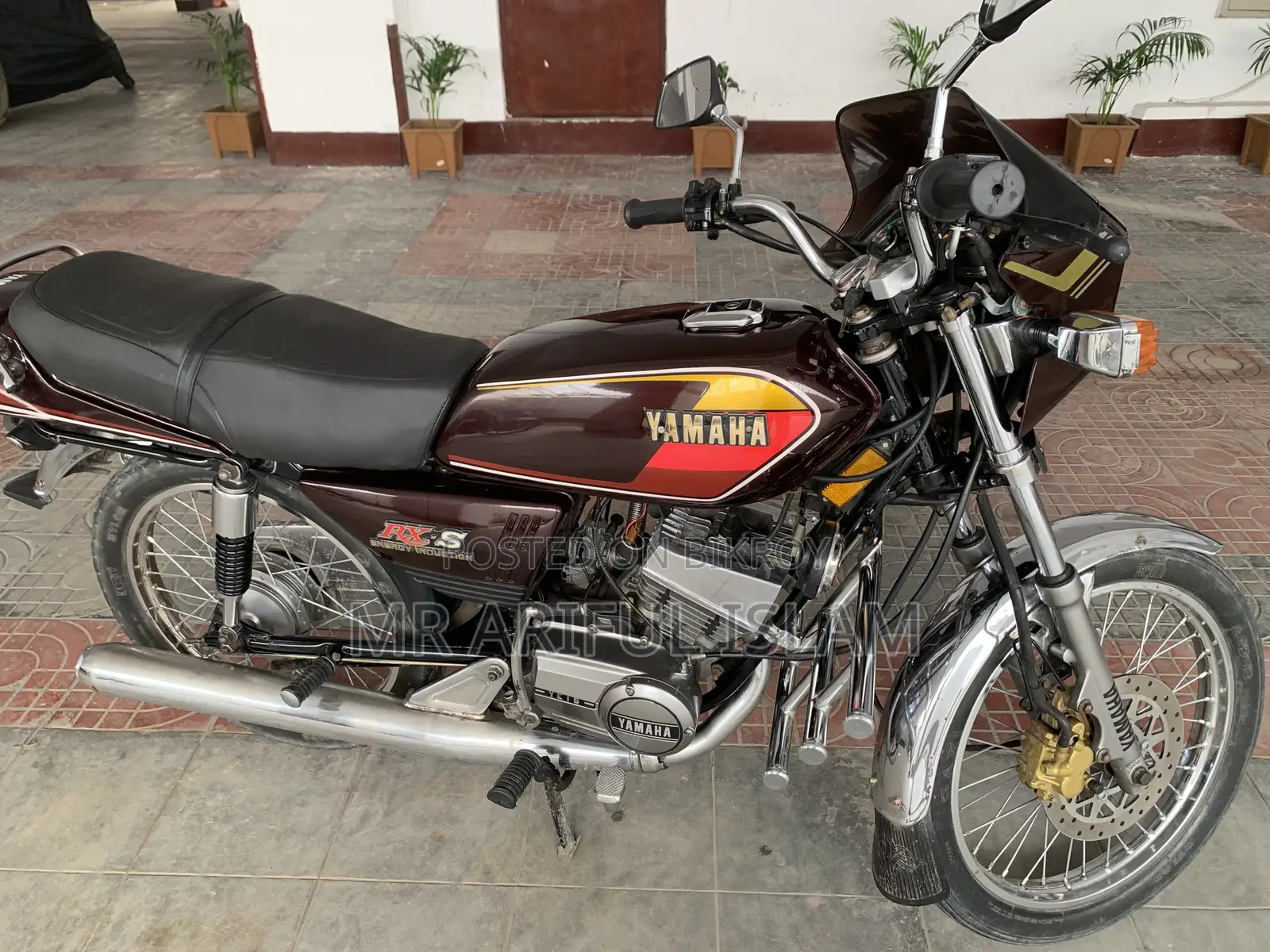Yamaha 2004 Black