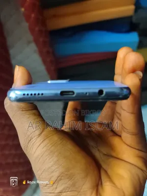 ভিভো ভি২১ই ১২৮ জিবি
