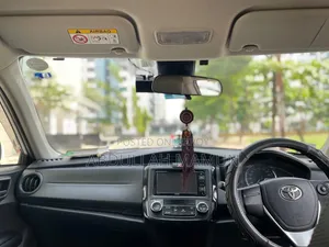 Toyota Axio 1.5 Hybrid 2WD 2020 White