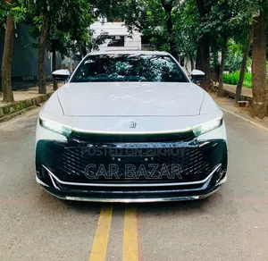 Toyota Crown 2022 Pearl