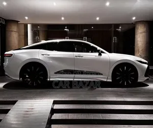 Toyota Crown 2022 Pearl