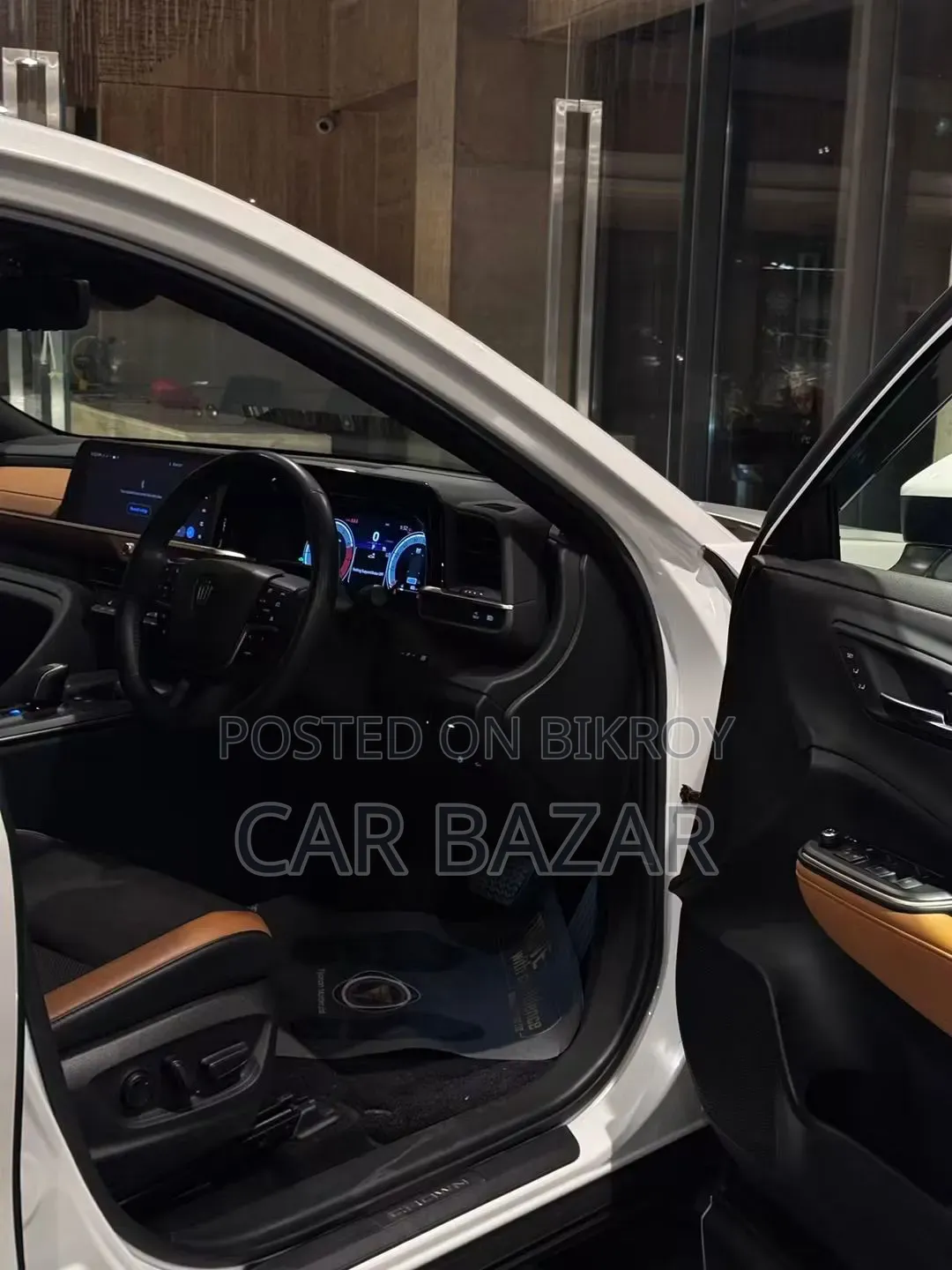 Toyota Crown 2022 Pearl