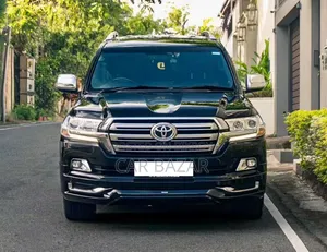 Toyota Land Cruiser 4.5 V8 VXR 2016 Black