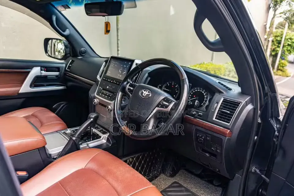 Toyota Land Cruiser 4.5 V8 VXR 2016 Black