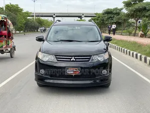 মিতসুবিশি আউটল্যান্ডার ২০১০ ব্ল্যাক