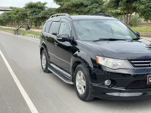 মিতসুবিশি আউটল্যান্ডার ২০১০ ব্ল্যাক