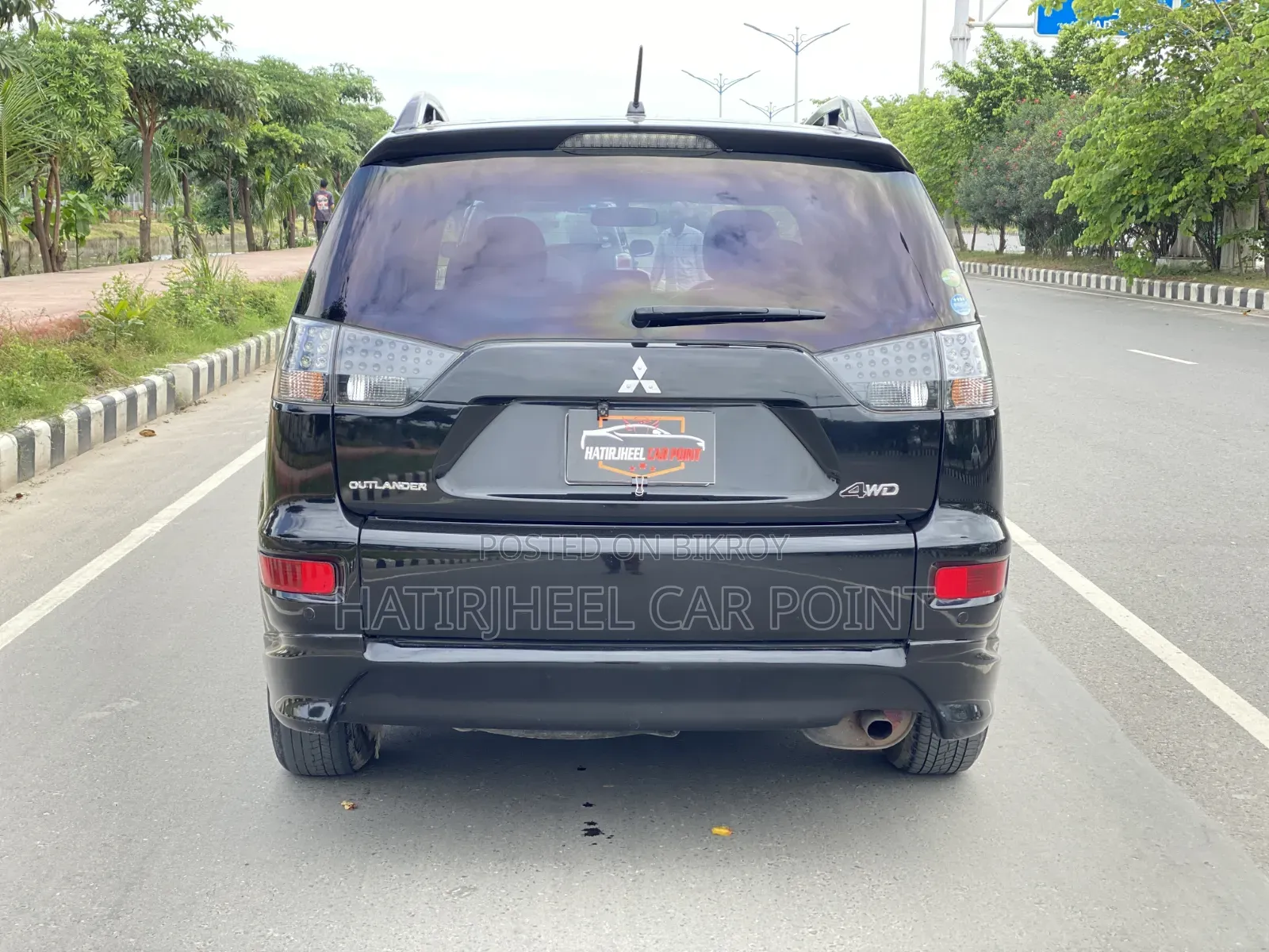 মিতসুবিশি আউটল্যান্ডার ২০১০ ব্ল্যাক