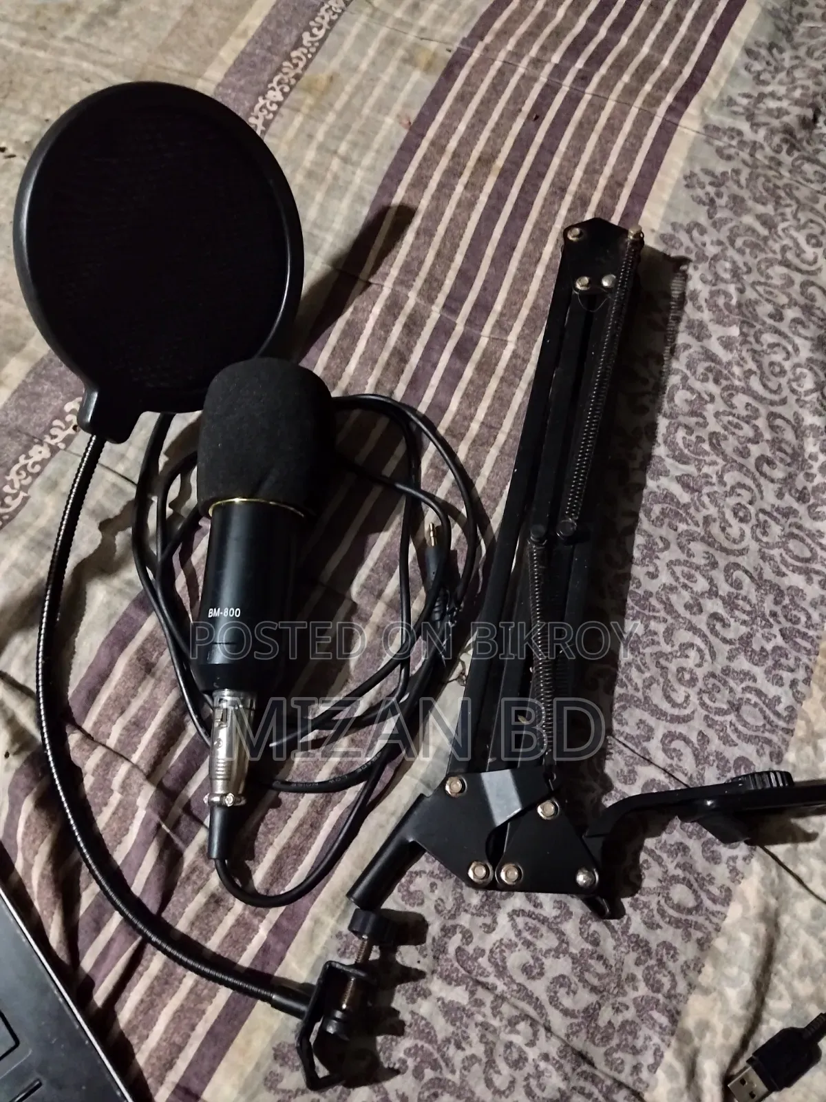 বিএম৮০০ ইয়ারফোন