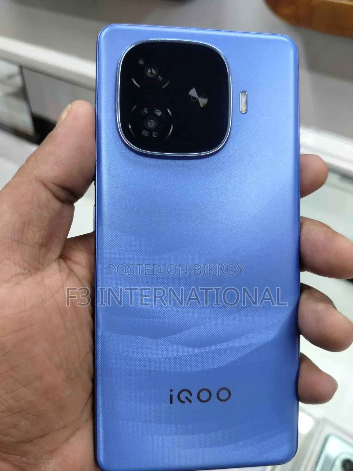 iQOO 256 GB Blue