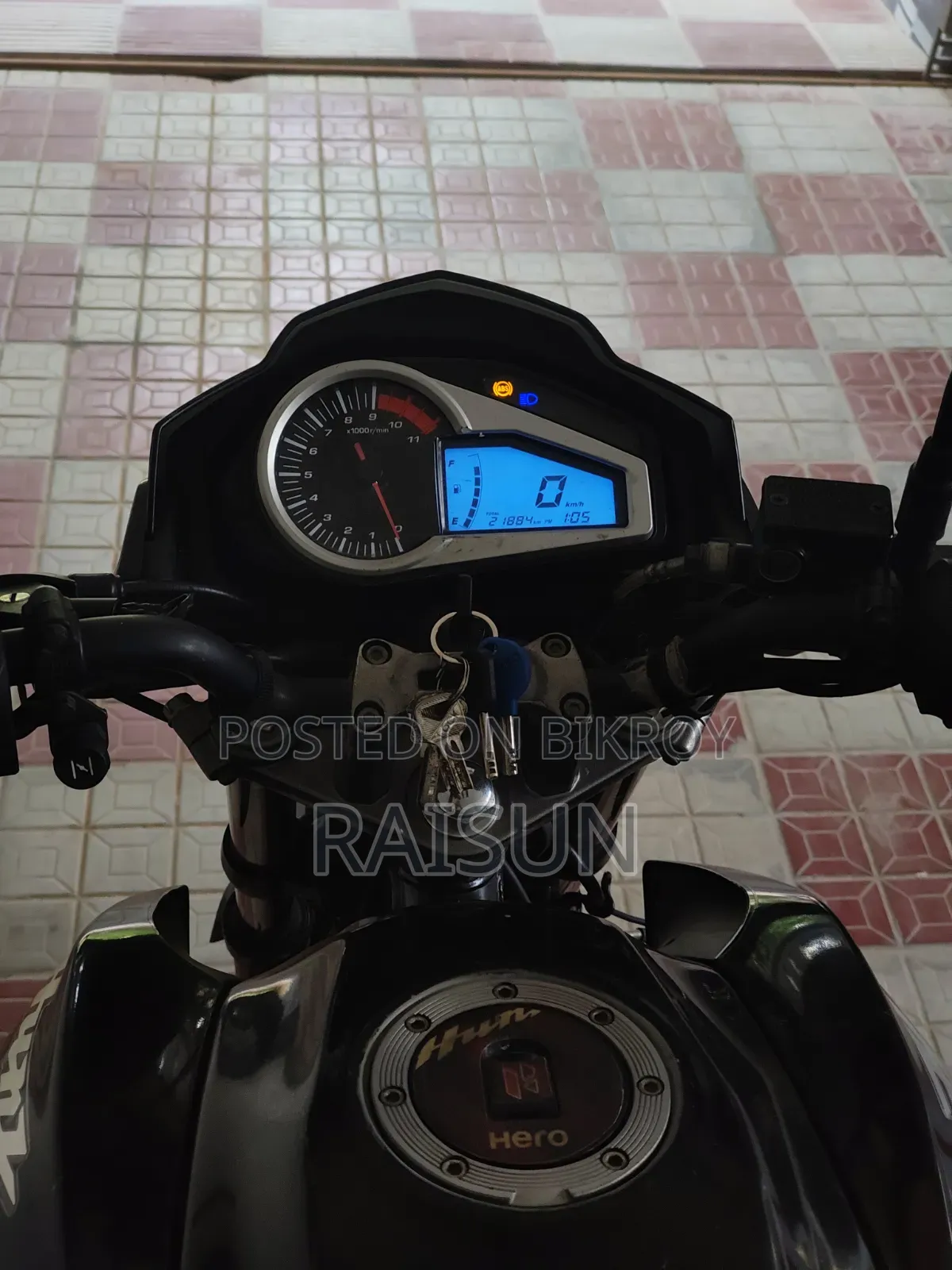 Hero Hero Hunk 150R Dual Disc ABS 2022 Black