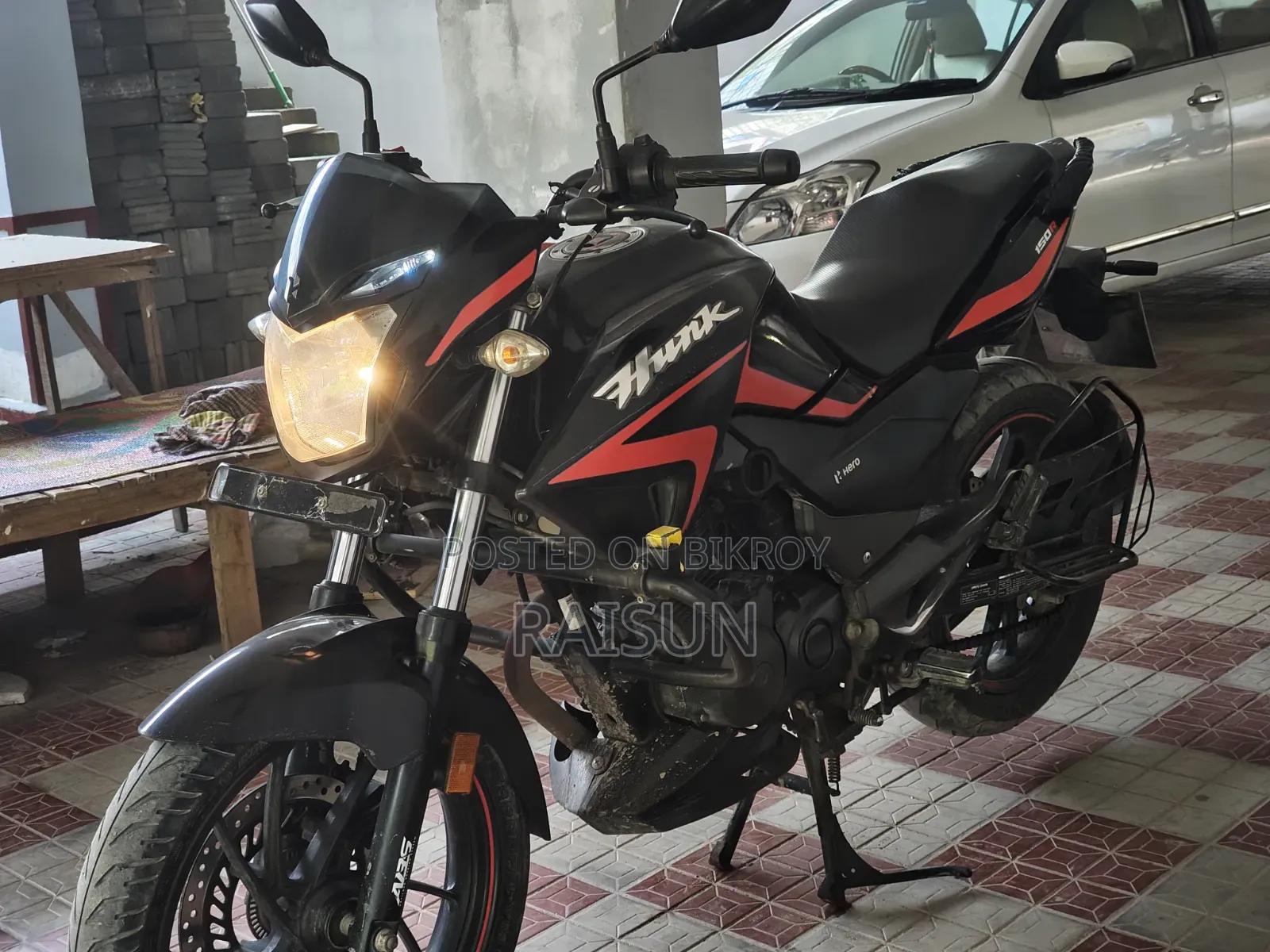Hero Hero Hunk 150R Dual Disc ABS 2022 Black