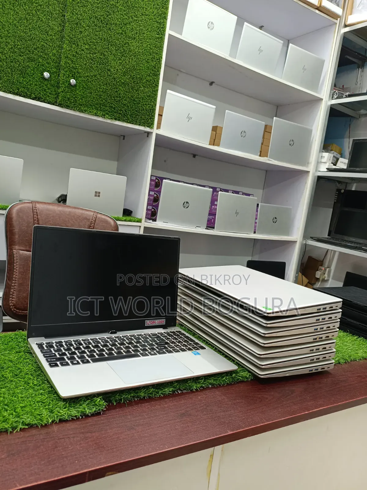 Laptop 4GB Intel Core i5 SSD 128GB