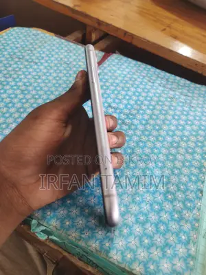 Apple iPhone 11 64 GB Purple