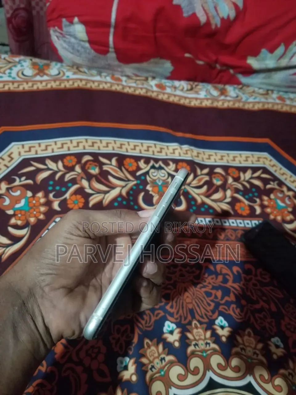 অ্যাপল আইফোন ১১ ১২৮ জিবি সাদা