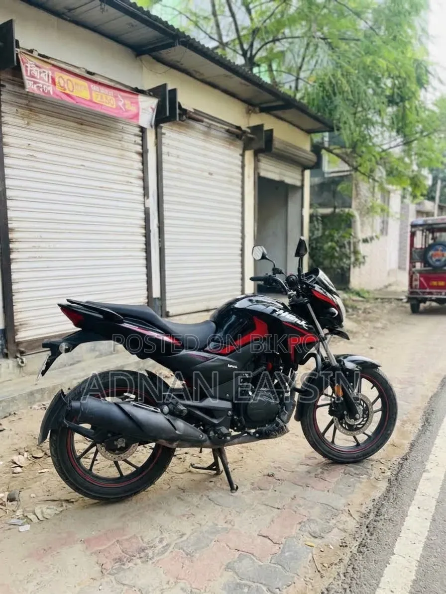 Hero Hunk 2023 Black