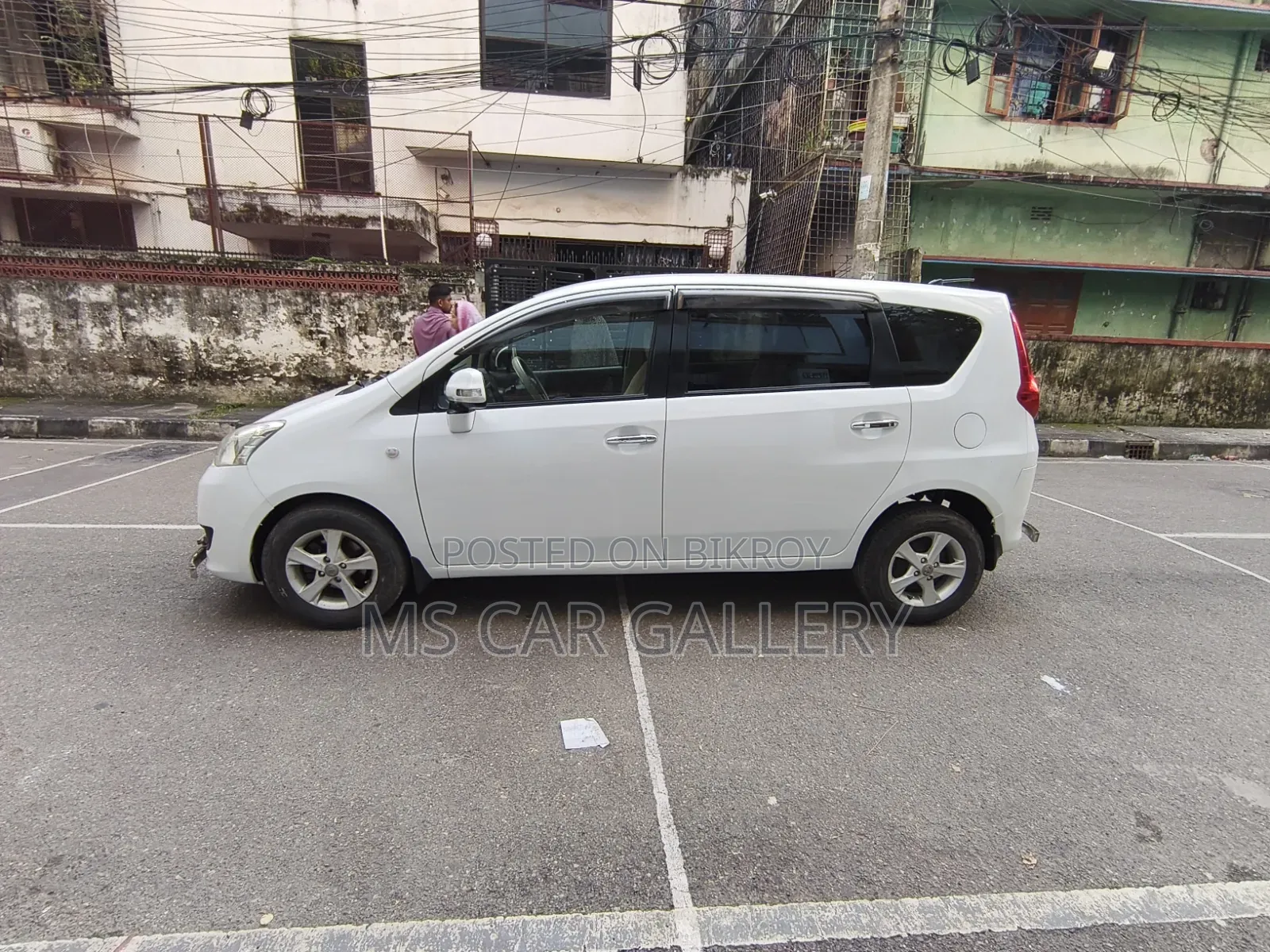 টয়োটা পাসো সেত্তে ২০১০ সাদা