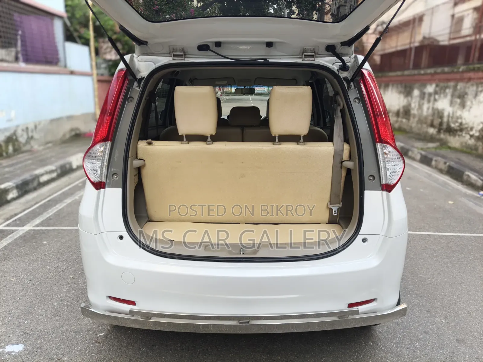 টয়োটা পাসো সেত্তে ২০১০ সাদা