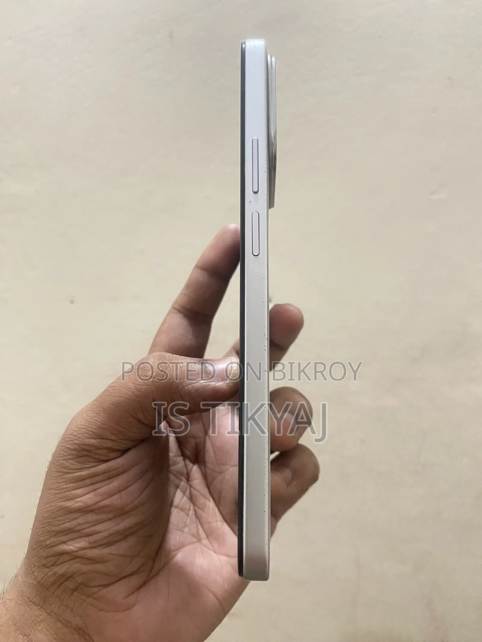 হনার এক্স৭সি ২৫৬ জিবি সাদা