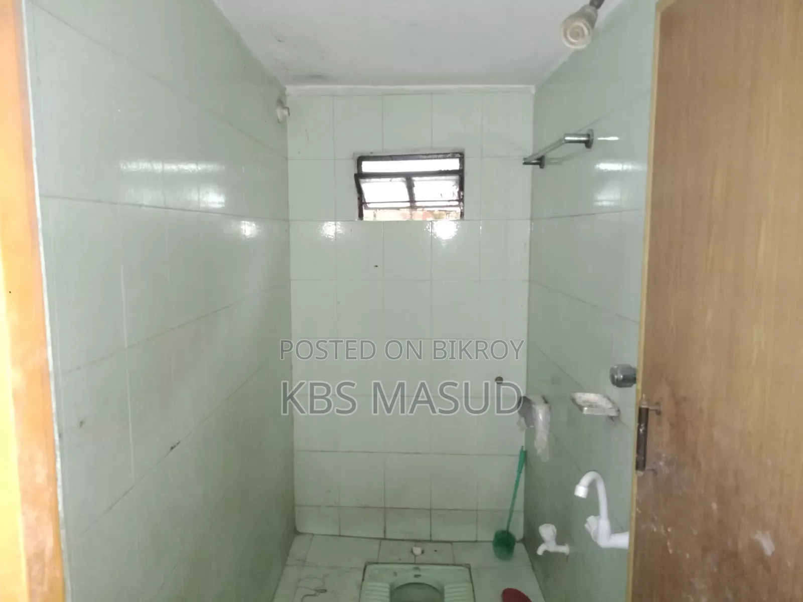 3 Bedroom Apartment in "Sadek Shaheber Bari", Double Mooring for rent