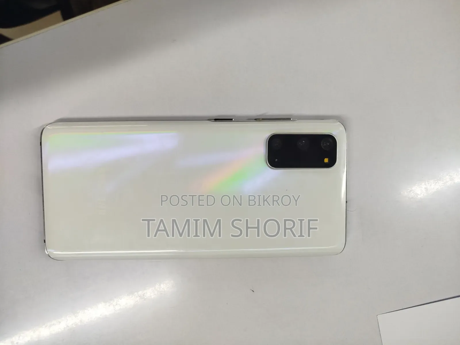 স্যামসাং গ্যালাক্সি এস২০ ১২৮ জিবি হোয়াইট
