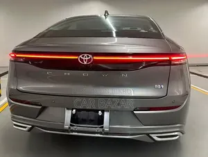 Toyota Crown 2022 Gray