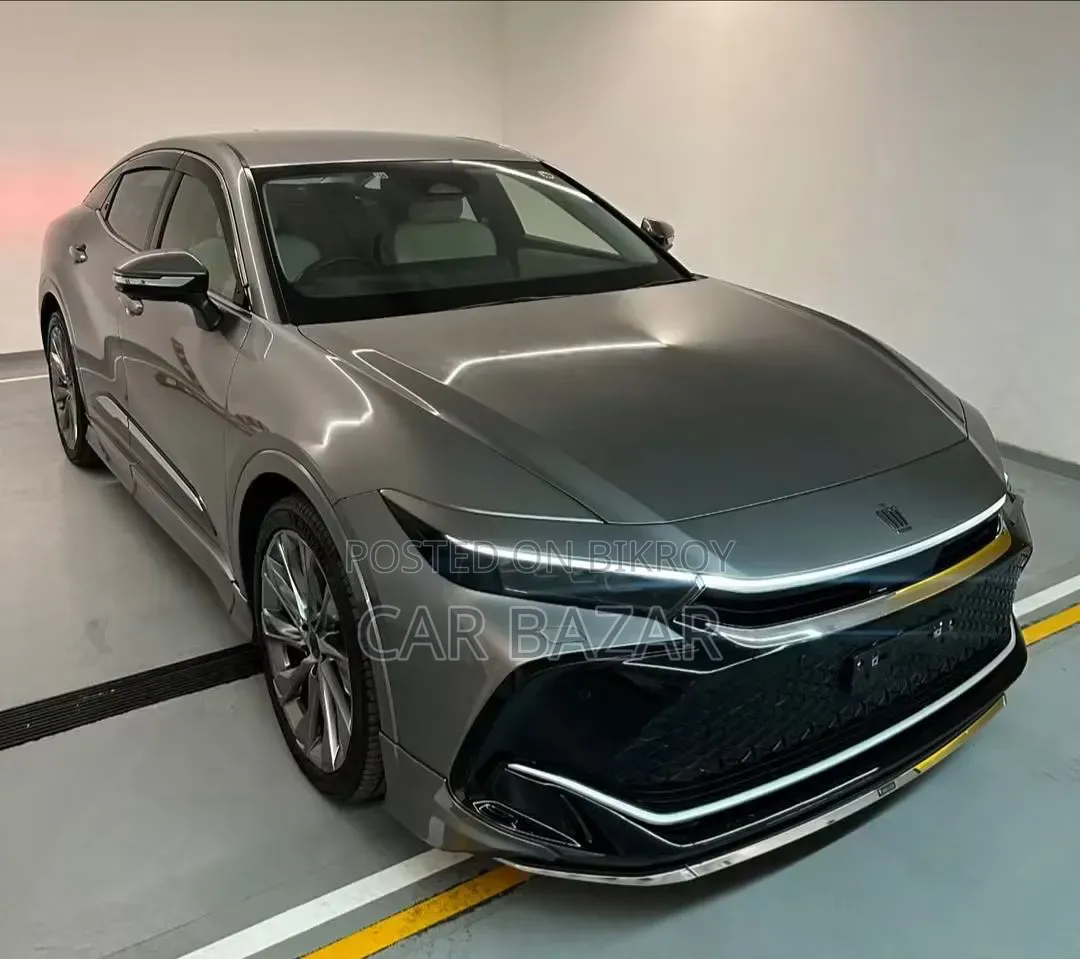 Toyota Crown 2022 Gray