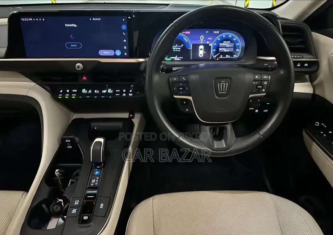 Toyota Crown 2022 Gray