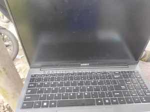 Laptop 8GB Intel Core i9 SSD 256GB